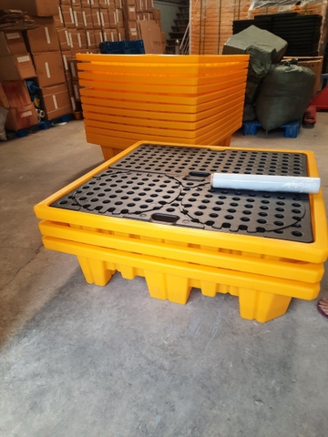 Palet chống tràn 4 khuy 1300*1300*300mm