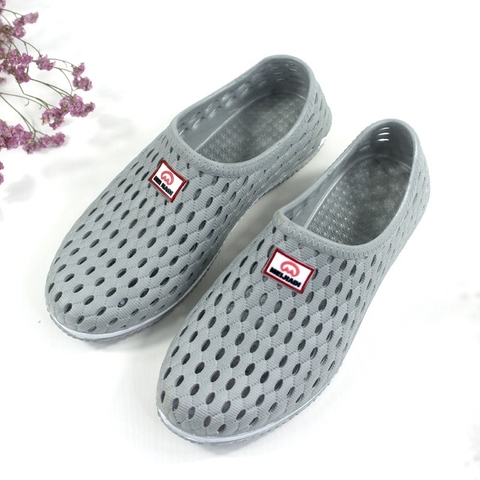 Giày nhựa Hoa San