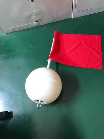 Phao nổi cảnh báo gồm cờ