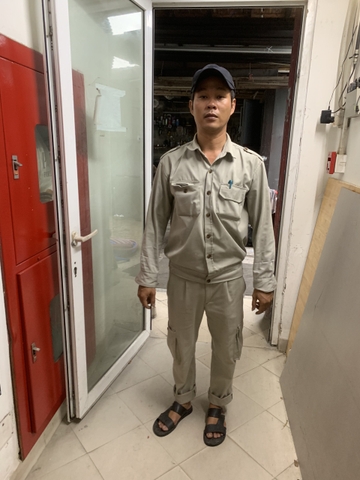 Quần áo Kaki Pangrim màu ghi túi hộp