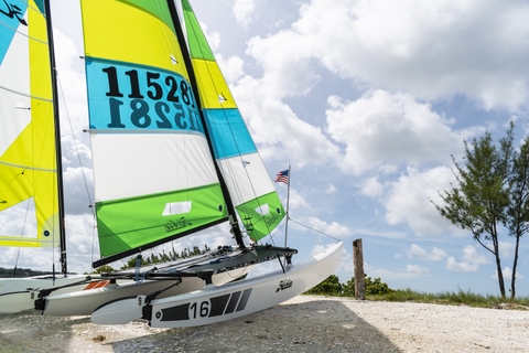 Thuyền buồm Hobie Catamaran 16