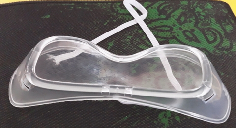 Kính nhựa dẻo chống hóa chất loại nhỏ