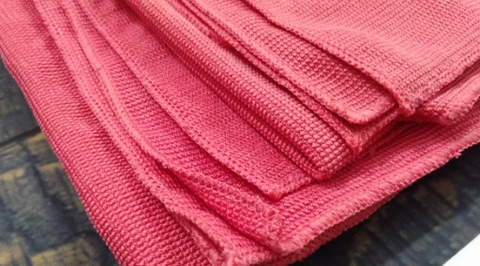 Khăn lau màu hồng