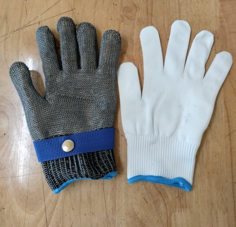 Găng tay thép chống cắt