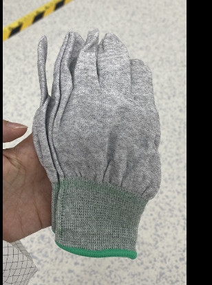 Găng tay chống tĩnh điện