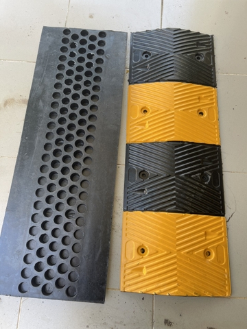 Gờ giảm tốc  100*35*4 cm