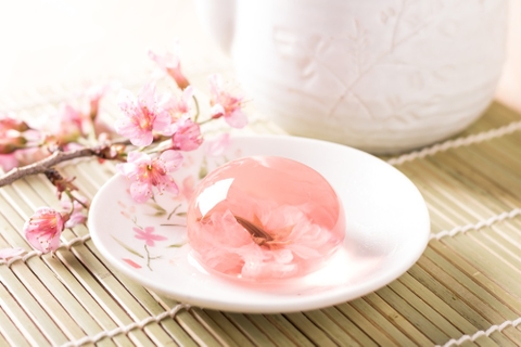 Trải nghiệm những món ăn từ hoa anh đào