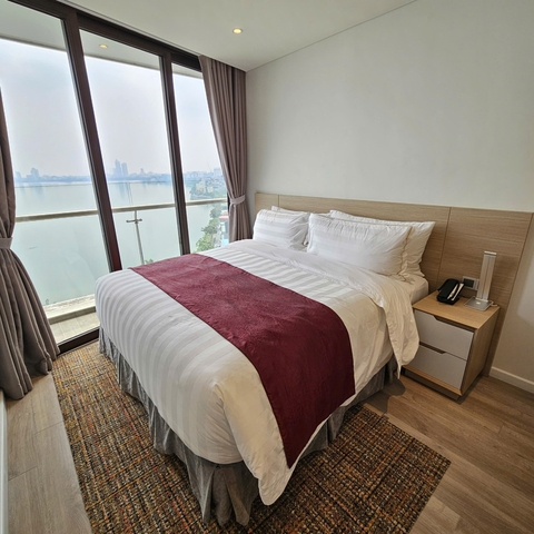 Parkroyal Serviced Suites Hanoi - 1 bed room Lake view