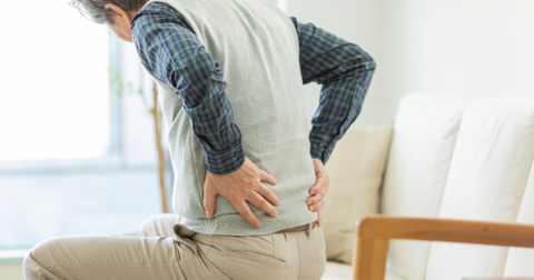 chữa đau nhức xương khớp ở người già