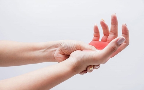dấu hiệu thoát vị đĩa đệm