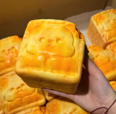Squishy XiXi HT CH bánh mỳ jumpo gấu siêu bự