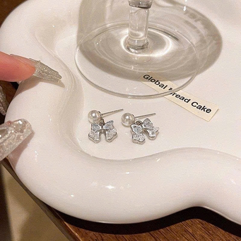 Bông Tai Đính Ngọc Nơ Đá Rơi - Chân bạc s925