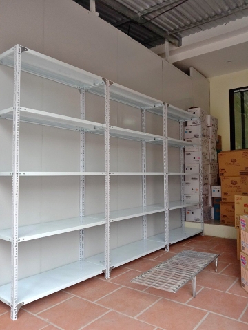 Kệ sắt v lỗ 5 tầng TP3012