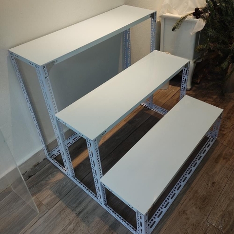 Kệ bậc thang, Kệ trưng bày D120 x R30