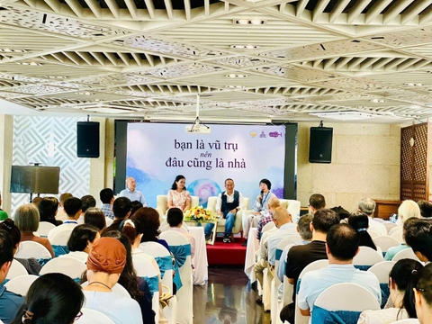 [https://doanhnhankhoinghiep.vn/] - Nhóm dịch giả Cùng Sống An Vui giao lưu với độc giả chủ đề “BẠN LÀ VŨ TRỤ nên ĐÂU CŨNG LÀ NHÀ”