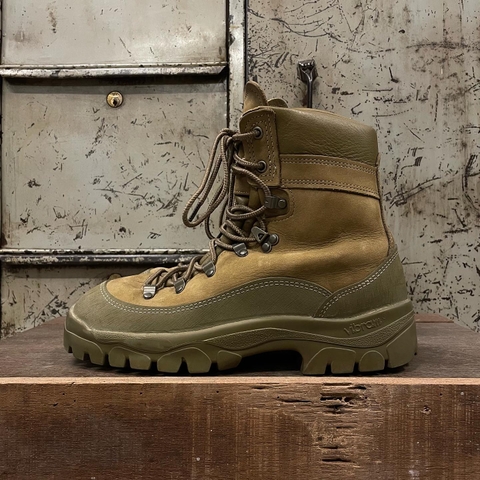 Belleville Military Edition Mountain Combat Boots Size 9