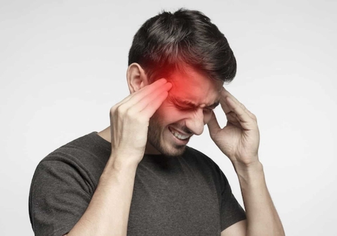 Dấu hiệu đột quỵ đau đầu đột ngột