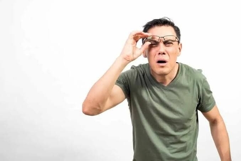 Khi nào nên đeo kính cận?