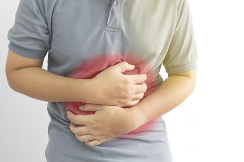 Người bị viêm loét dạ dày