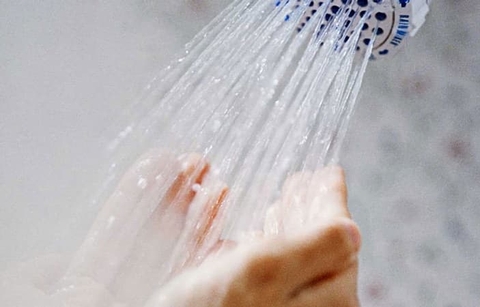 Tắm sáng có bị đột quỵ 