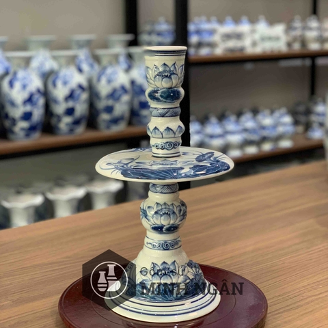 Chân nến ngũ sự men lam