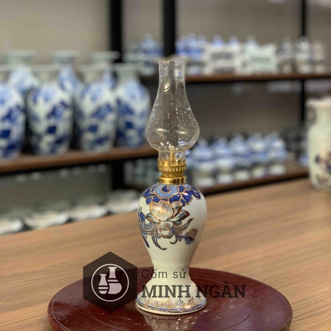 Đèn thờ chân sứ men lam vẽ vàng kim