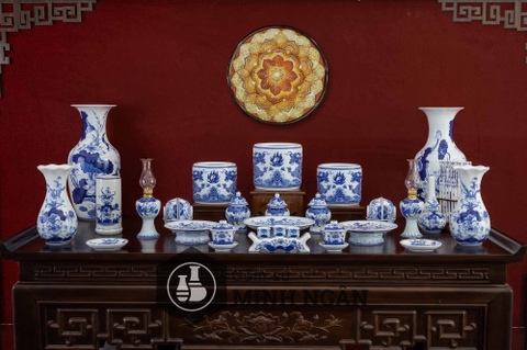 Bộ đồ thờ men lam Bát Tràng