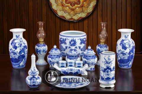 Bộ đồ thờ men lam Bát Tràng