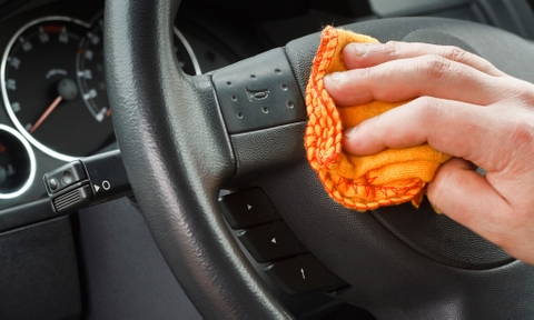 Có nên ngần ngại đầu tư các dịch vụ như dọn nội thất rửa máy ngay từ ban đầu hay chỉ tập trung vào rửa xe?