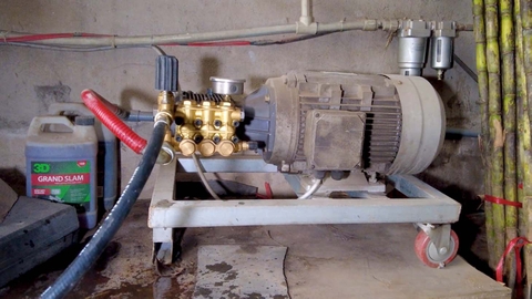 [Sửa máy rửa xe] Tìm nguyên nhân máy rửa xe kêu to, gằn, dây rung giật