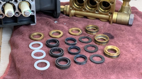 [Sửa máy rửa xe] Kiểm tra, thay bộ phớt nước, phớt cao áp đầu bơm máy rửa xe