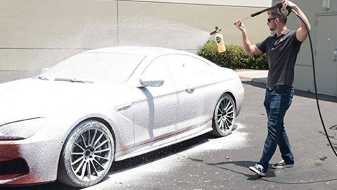 Bản chất của dung dịch rửa xe không chạm