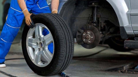 Khi nào cần thay lốp ô tô