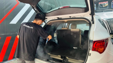 Cách khử triệt để mùi hải sản đổ ra xe ô tô