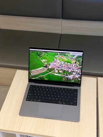 MacBook Pro 14inch M1Pro (16GB RAM| 512GB SSD) Gray 99% Body kèm sạc cáp zin