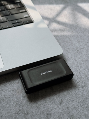 Ổ cứng di động SSD Kingston XS1000 USB 3.2 Gen 2 1TB Đen - Cho iPhone/ iPad/ Mac/ PC