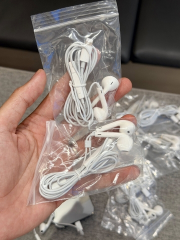 Tai nghe EarPods cổng Lightning - Hàng cam kết chính hãng ( New không hộp)