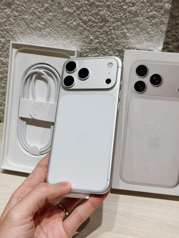 iPhone 17 ProMax 256GB Silver 99% LL/a Fullbox ( 2 eSim) - HOTDEAL