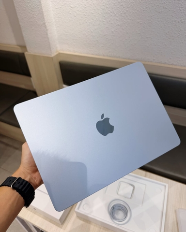 MacBook Air M4 13inch (16GB RAM|256GB SSD) Sky Blue LL/a 99% Fullbox, Pin 97%
