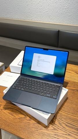 SALE MacBook Air M4 13inch (16GB RAM|256GB SSD) Midnight 98% Fullbox