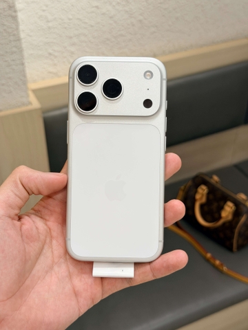 HOT DEAL - iPhone 17 Pro 512GB Silver likenew Body LL/a, Pin 100%