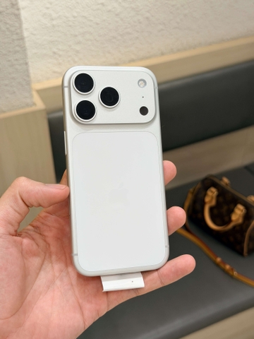 HOT DEAL - iPhone 17 Pro 512GB Silver likenew Body LL/a, Pin 100%