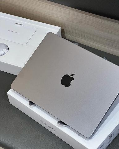 MacBook Air M2 13.6-inch (8GB RAM|256GB SSD) 99%