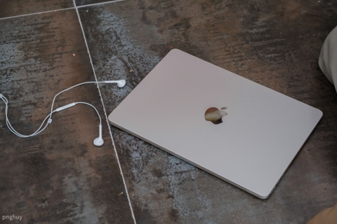 MacBook Air M2 13.6-inch (8GB RAM|256GB SSD) 99%