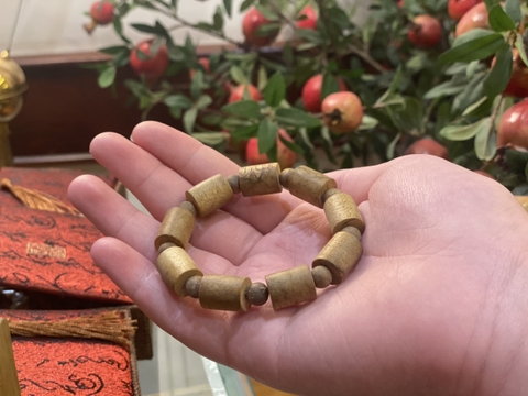 Vòng tay trầm hương 12 ly tay nam