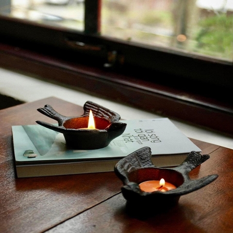 Đế nến hình chim bay dáng cổ điển