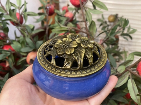 Lư xông trầm hương