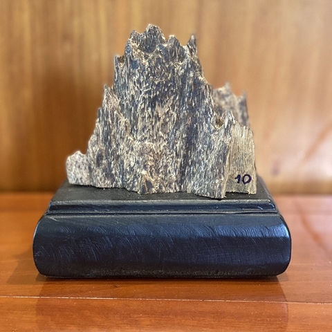 Trầm hương nguyên miếng trang trí