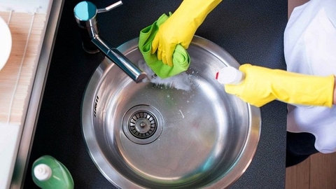 5 mẹo khử mùi hôi bồn rửa bát đơn giản, nhanh chóng