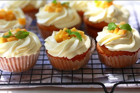 Hướng dẫn cách làm bánh cupcake bằng nồi chiên không dầu thơm ngon